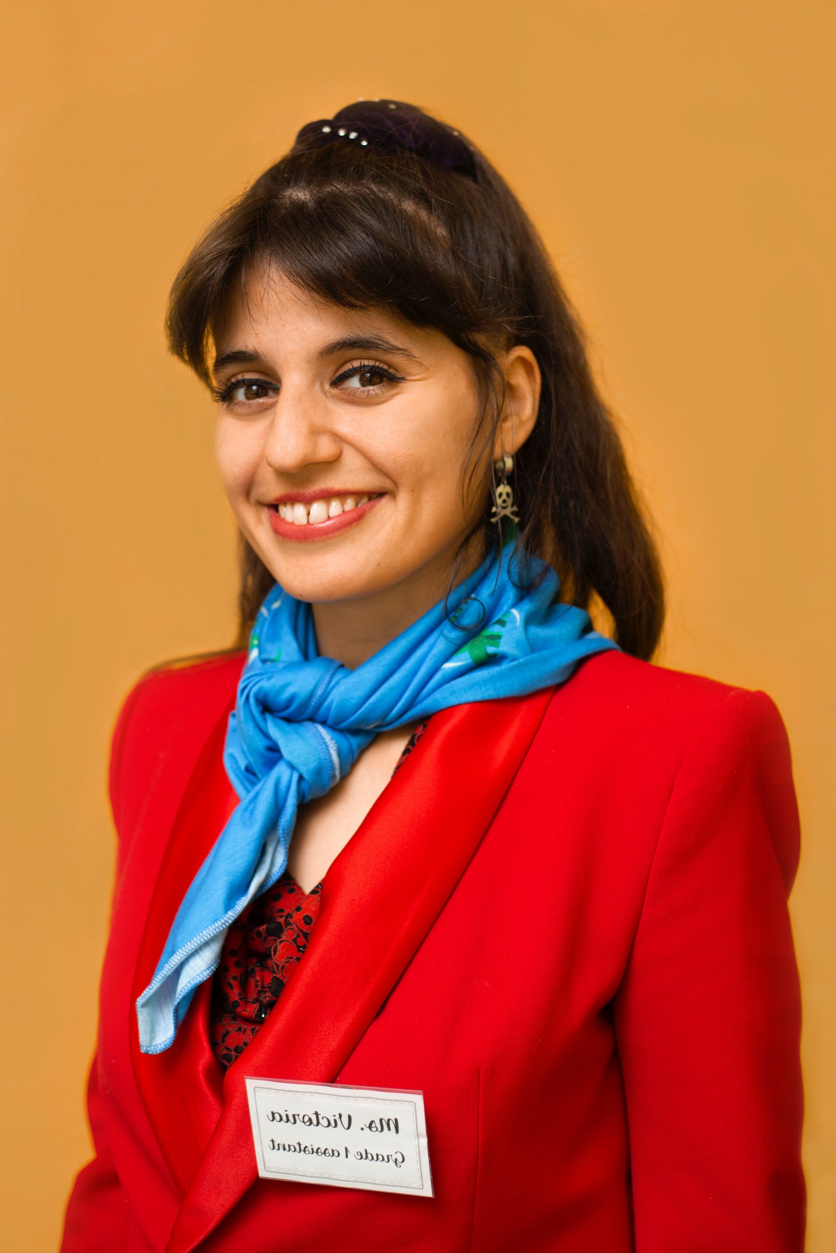 Ms Victoria